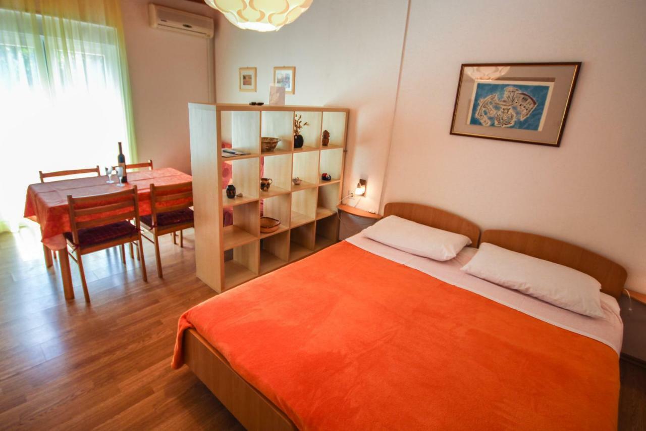 Cukon Holiday Home Medulin Exteriör bild