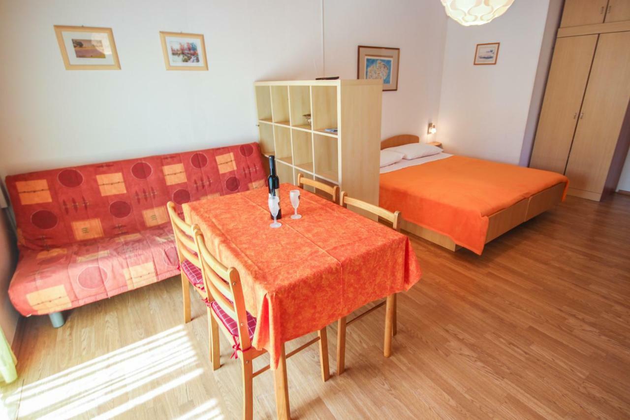 Cukon Holiday Home Medulin Exteriör bild