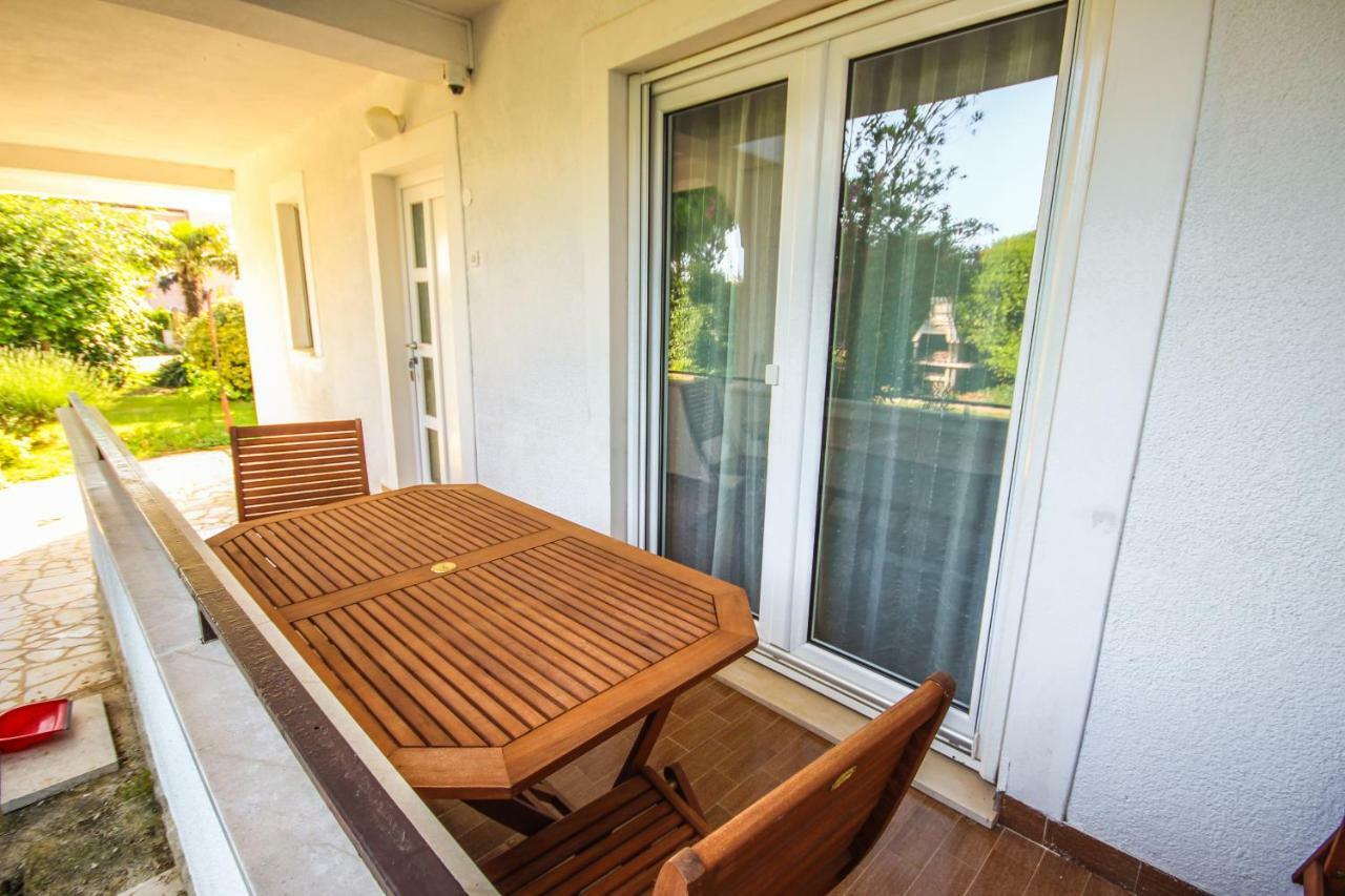 Cukon Holiday Home Medulin Exteriör bild