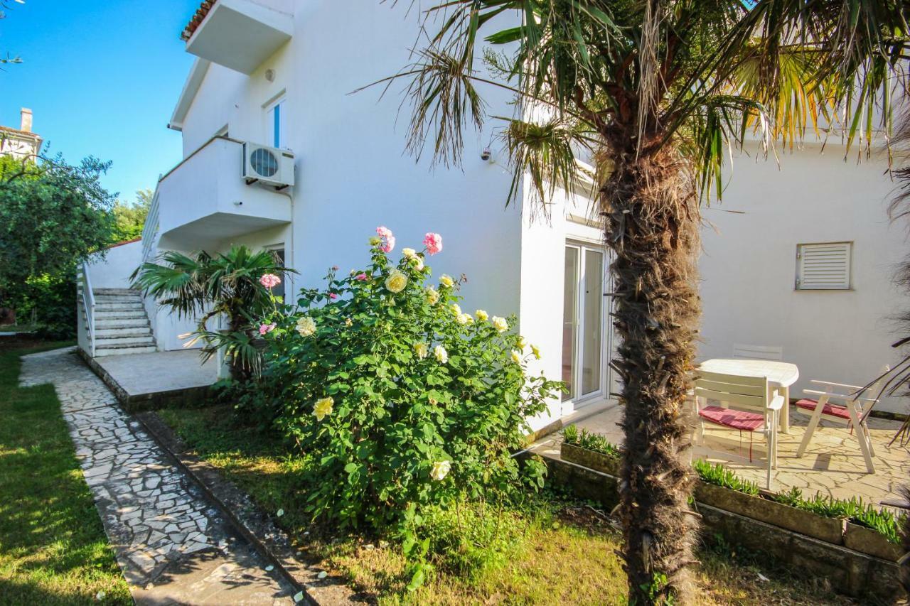 Cukon Holiday Home Medulin Exteriör bild
